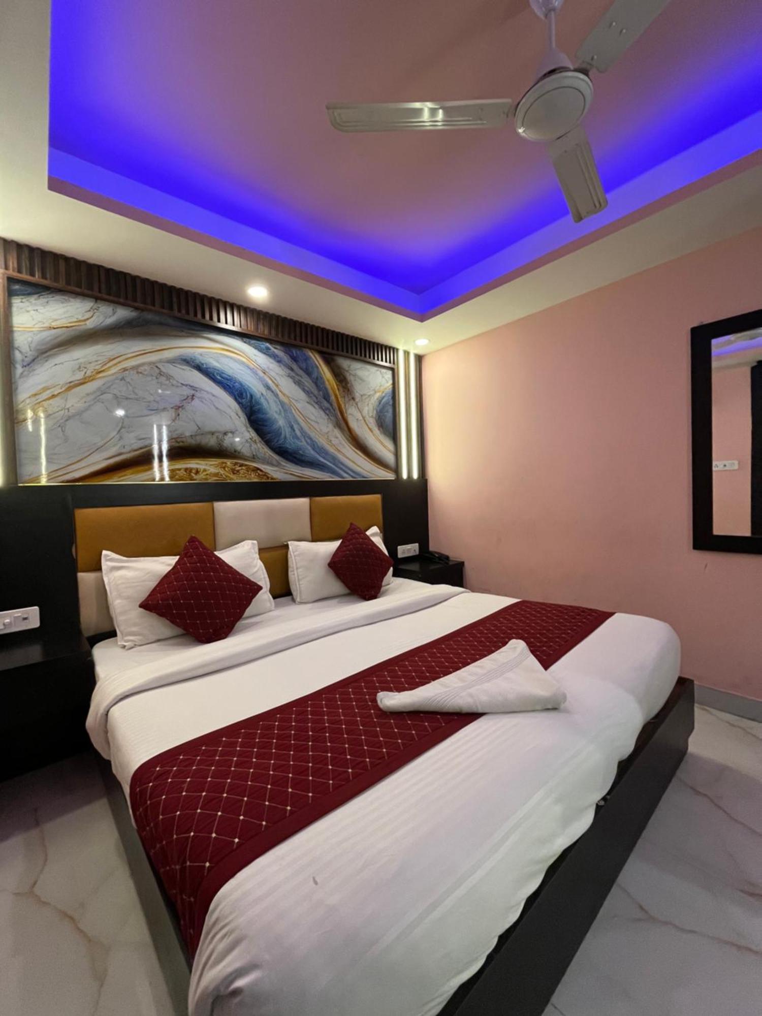 Jupiter Plaza- A Brand Of The Reality Otel Yeni Delhi Dış mekan fotoğraf