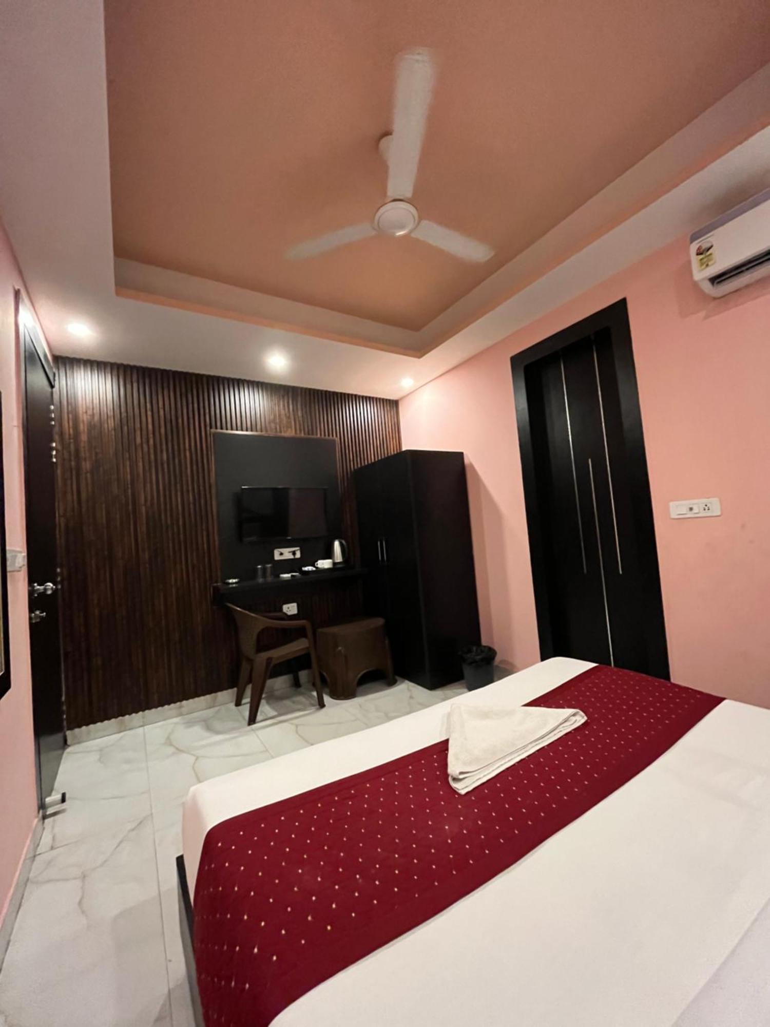 Jupiter Plaza- A Brand Of The Reality Otel Yeni Delhi Dış mekan fotoğraf